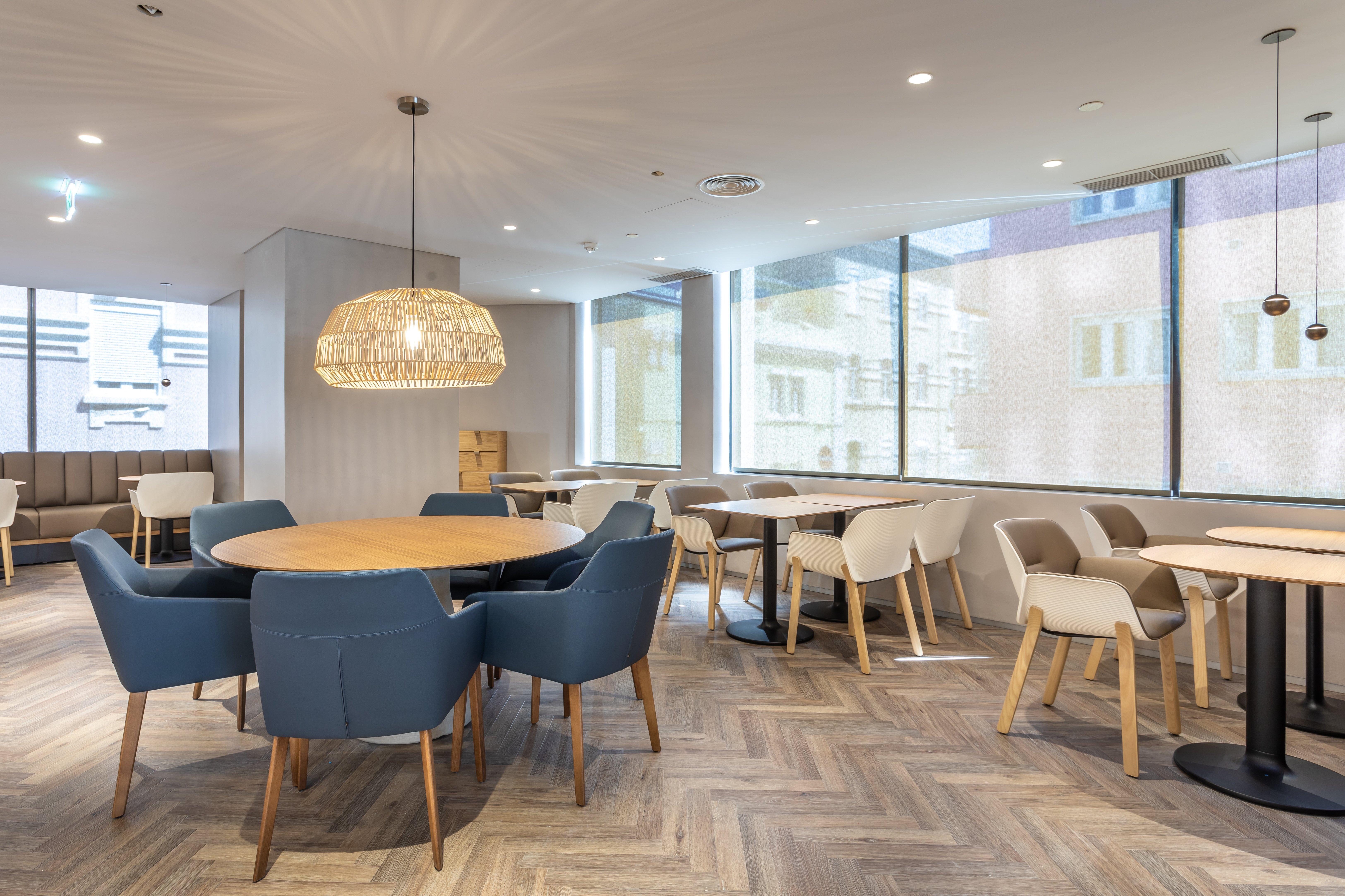 Holiday Inn Lisbon By Ihg Bagian luar foto