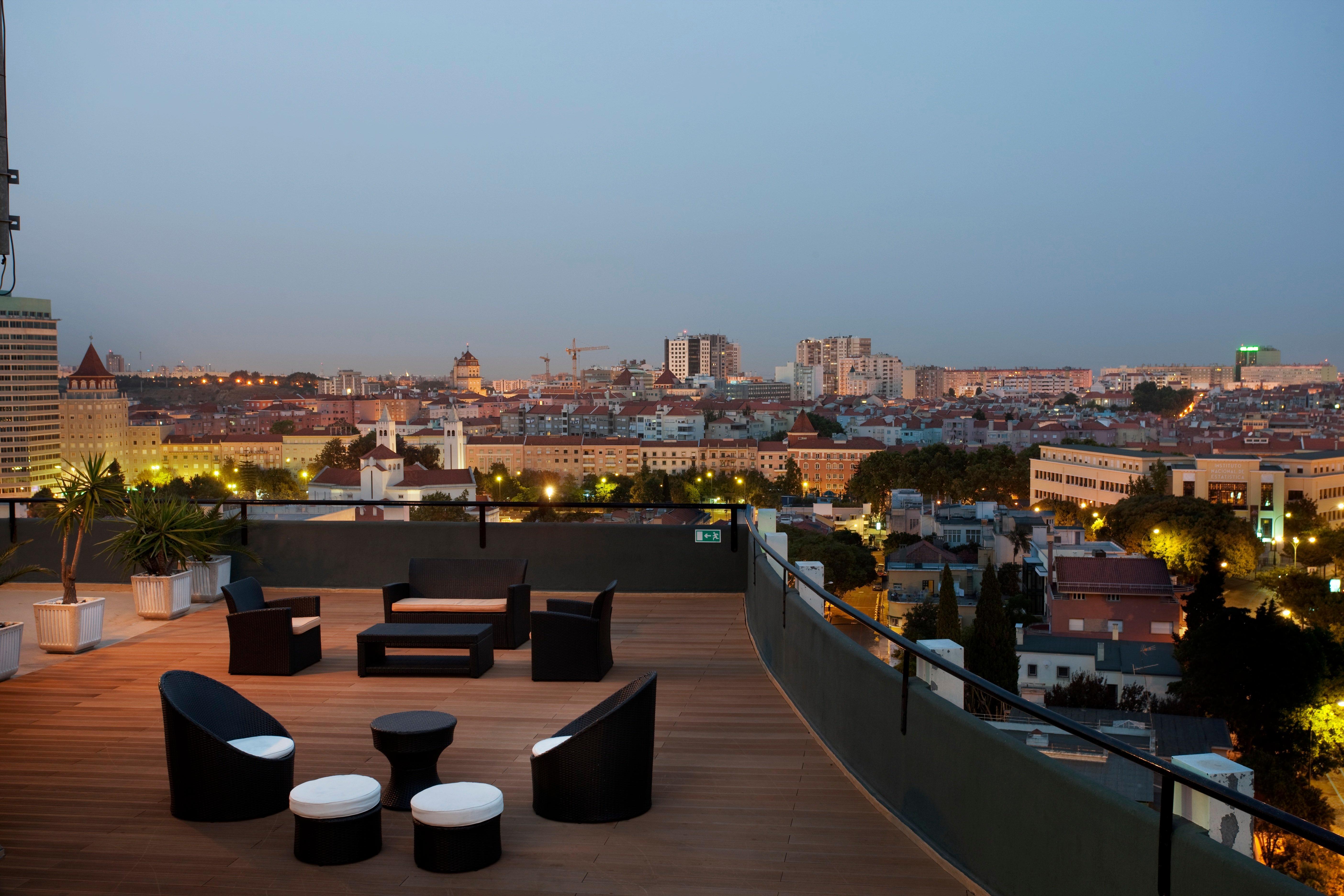 Holiday Inn Lisbon By Ihg Bagian luar foto